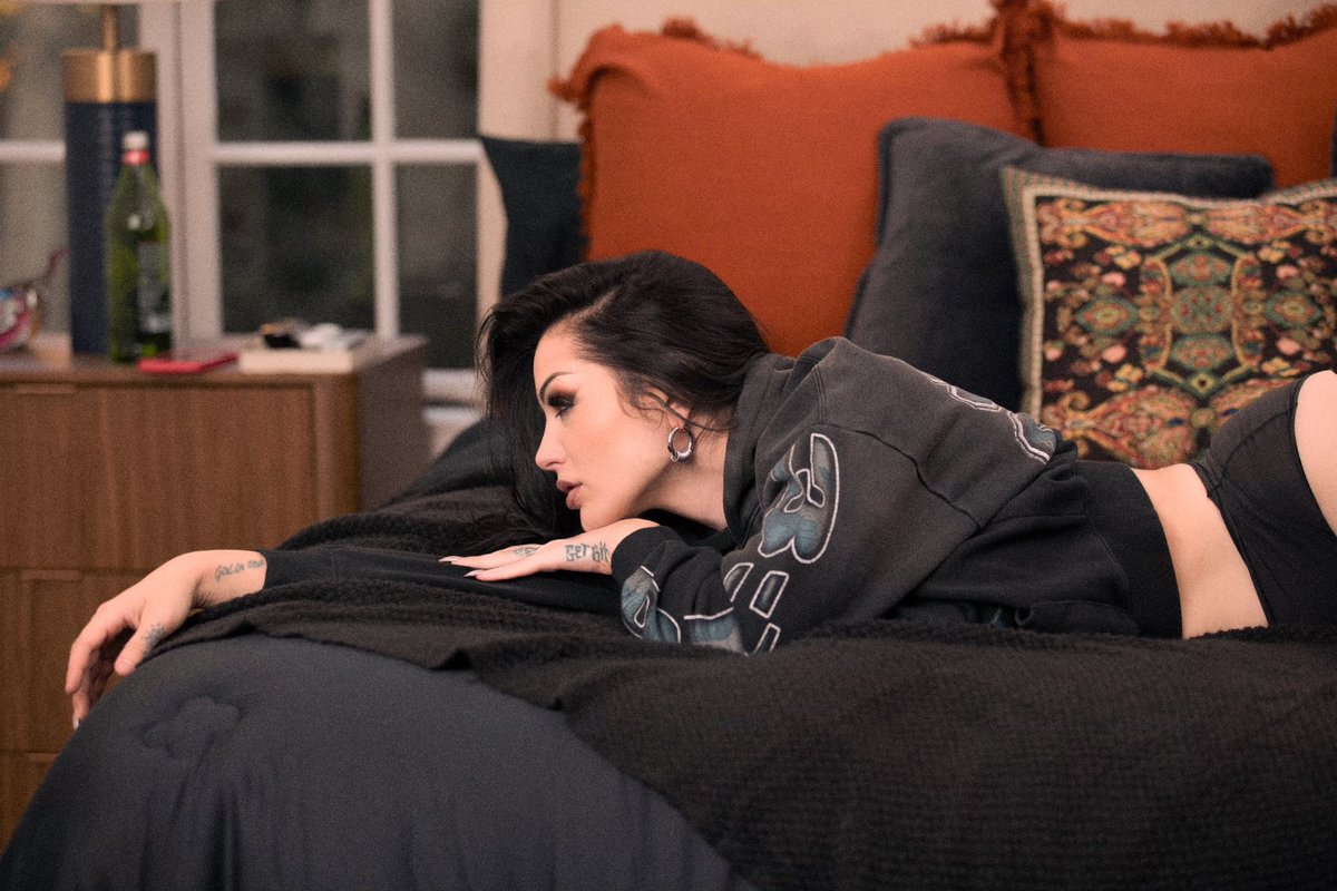 Saraya's tweet photo. Oh the book? Yeah it’s mine. https://t.co/Qvp1lCC6ct