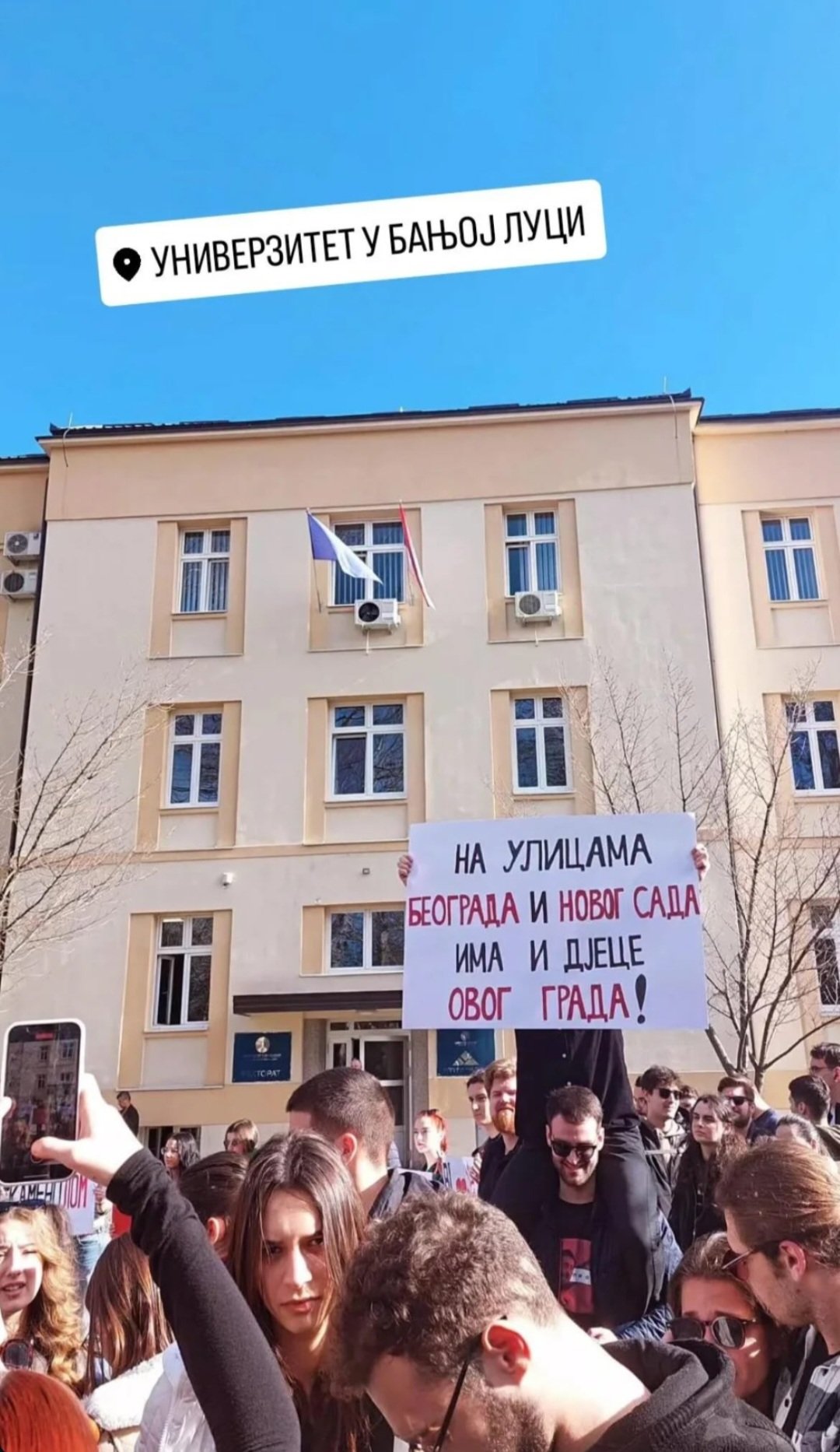 GiozCQTXQAA5_FE