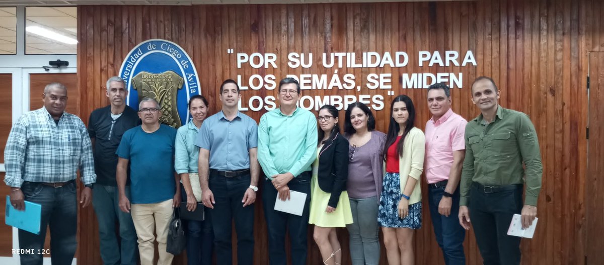 SDCarreraBcf's tweet photo. Intercambiamos con el rector de la Universidad de Ciego de Ávila y directivos del Centro de Bioplantas sobre los proyectos conjuntos con BioCubaFarma. Evaluamos nuevas oportunidades de cooperación, tanto en ciencia e innovación como en formación de pregrado y posgrado. https://t.co/oEyln04WQd