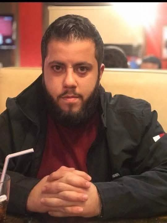 abazeid89's tweet photo. أي حادثة قتل تحت التعذيب جريمة وخط أحمر ولا ينبغي التساهل مع حدوثها ومحاسبة من ارتكبها، يقال إنه كان يشبّح على الناس، هذا يخضع لمحاكمة.
عانى ملايين السوريين الألم العظيم بسبب كلمة "قتل تحت التعذيب"، لا سوريا جديدة ولا انتصار للثورة دون أن تكون هذه الكلمة من الماضي https://t.co/JWxqo6yney