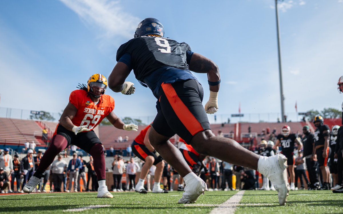 𝑩𝑹𝑬𝑨𝑲𝑰𝑵𝑮: Toledo's Darius Alexander was named top DL on National squad in vote from OL group at Practice Player-of-the-Week awards ceremony today at 2025 Reese’s Senior Bowl. 📈

#TheDraftStartsInMOBILE™️