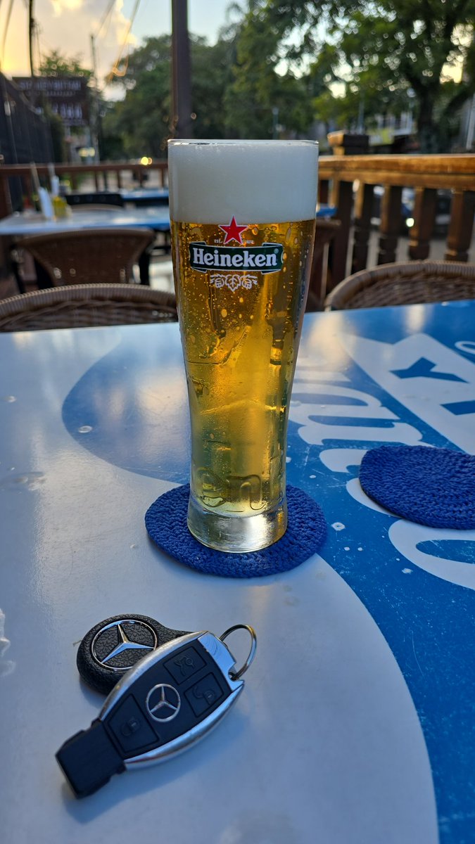 Mas frio que pecho de presidente de Cerro!!! <a href="/TerrazaChopp/">Terraza Chopp</a>