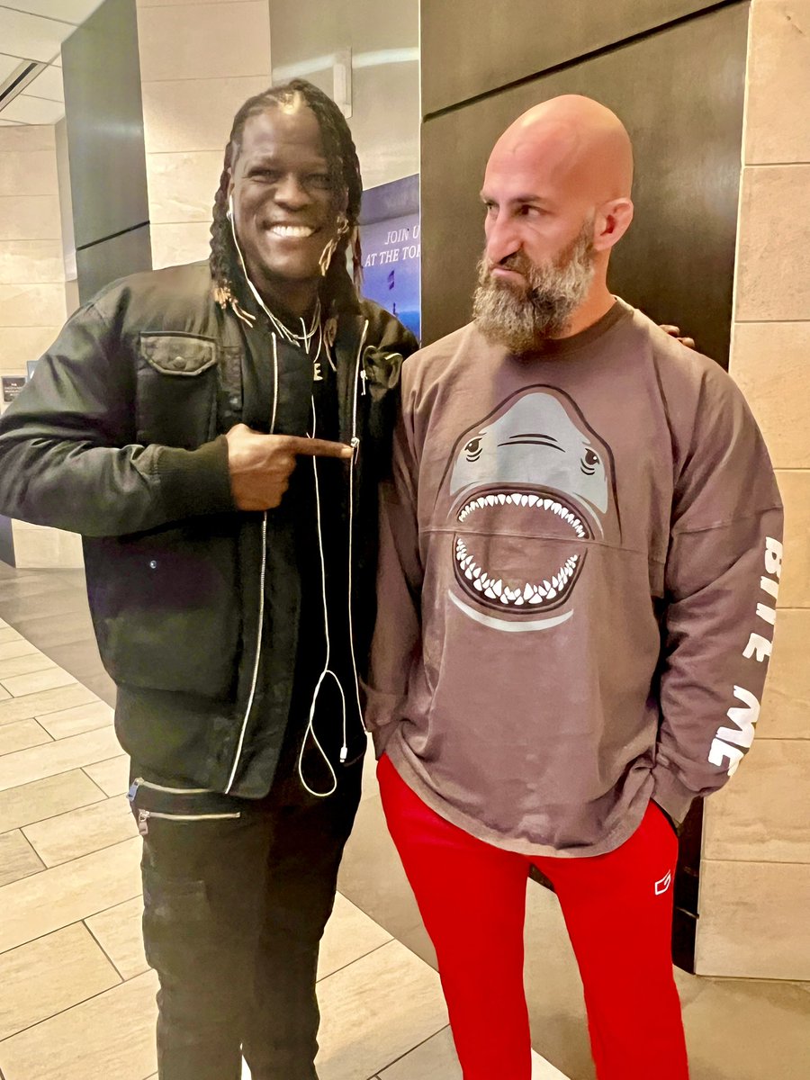 Y’all won’t believe who I met getting off the elevator!! <a href="/TripleH/">Triple H</a> 2025 HOF inductee! Today was a good day! #RoyalRumble2025 media day