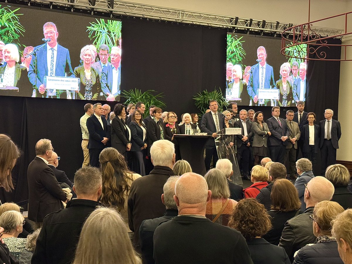 HEBERT DOMINIQUE (@hebertdominique) on Twitter photo Ce soir aux vœux de <a href="/VilleCherbourg/">Ville de Cherbourg-en-Cotentin</a> 10 ans après avoir annoncé ici à la cité de la mer sa volonté de créer Cherbourg-en-Cotentin et le Cotentin, <a href="/ArriveBenoit/">Arrivé Benoît</a> a retracé toutes les avancées que cela a permis pour le développement de notre territoire et au service des habitants Ce soir aux vœux de <a href="/VilleCherbourg/">Ville de Cherbourg-en-Cotentin</a> 10 ans après avoir annoncé ici à la cité de la mer sa volonté de créer Cherbourg-en-Cotentin et le Cotentin, <a href="/ArriveBenoit/">Arrivé Benoît</a> a retracé toutes les avancées que cela a permis pour le développement de notre territoire et au service des habitants