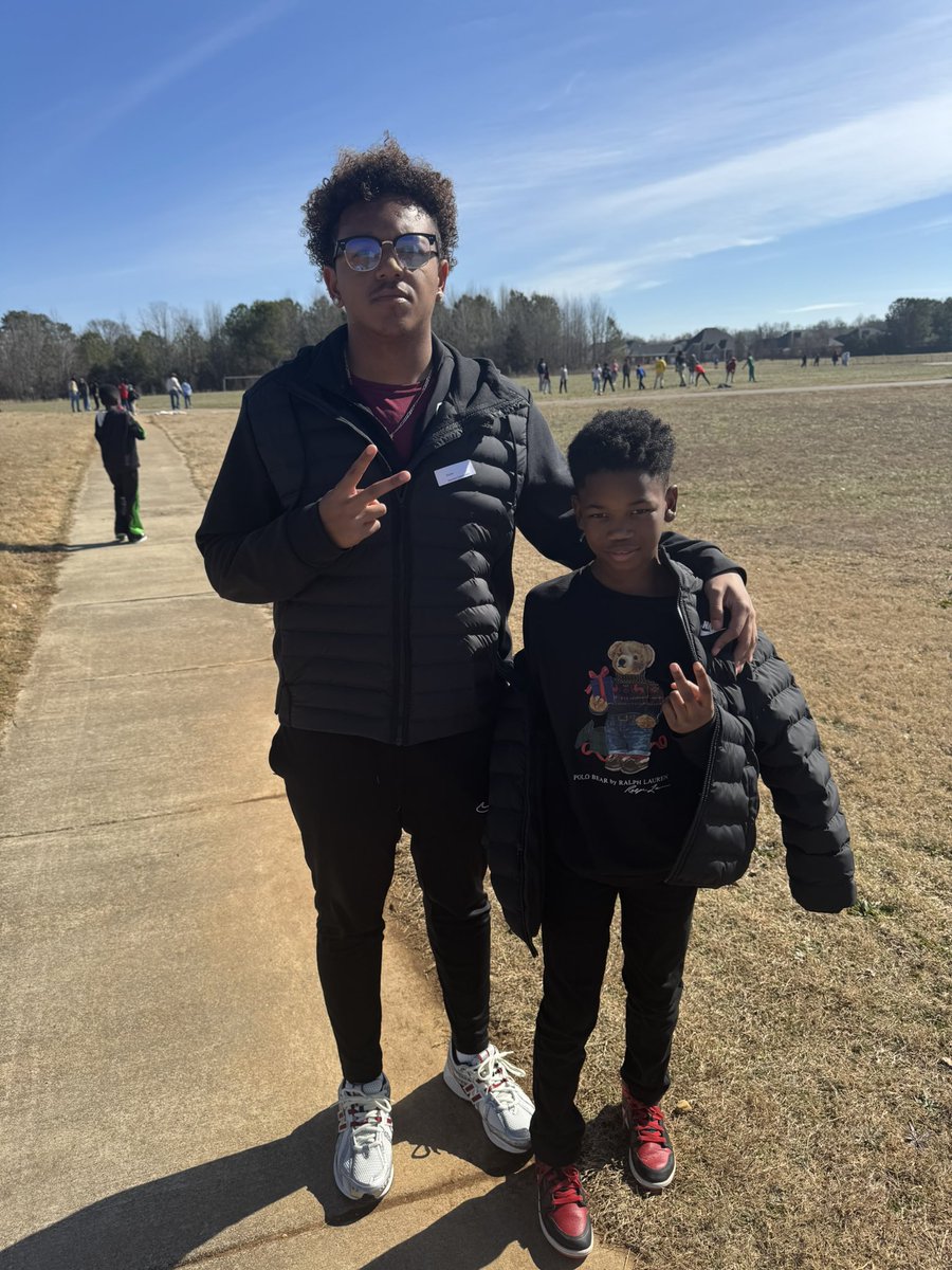 Had a great day going to eat lunch with some local elementary school kids !! ❤️
Hope to be back soon 💪🏾#RARE