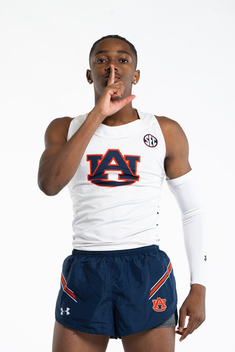 Azeem Fahmi (6.70), Ian Myers (6.71), and Dario Matau (6.72) qualify for the semifinal round of the 60m dash 

#WarEagle