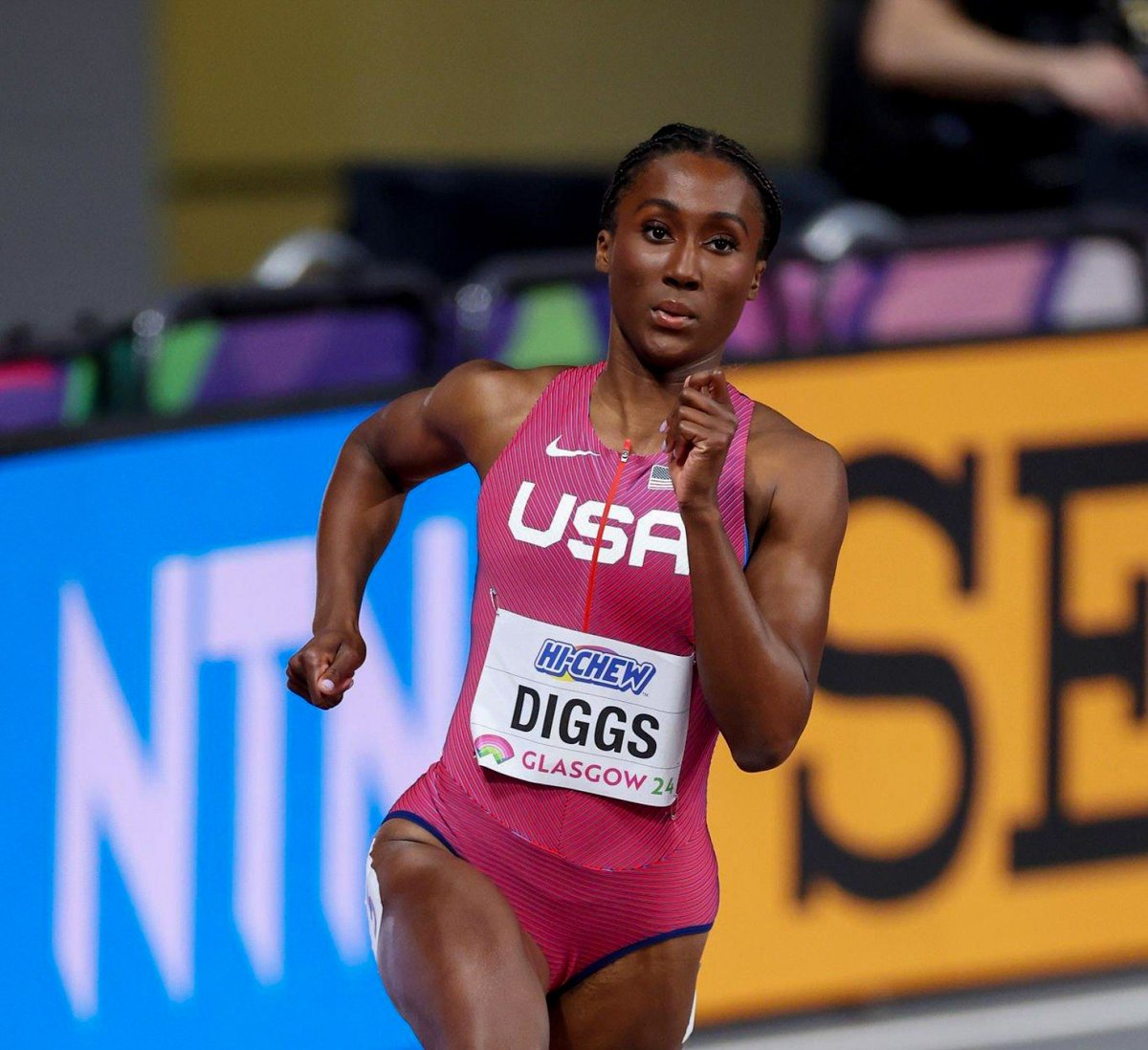 Talitha Diggs 🇺🇸 ran the fastest women's 300m time in the world this year in Clemson, clocking a PB of 36.08s to win!

She held off a strong Quanera Hayes 🇺🇸 who was 2nd in 36.14s and Aliyah Abrams 🇬🇾 in a PB of 36.93s.

Jacory Patterson 🇺🇸 won the men's race in 32.18s!