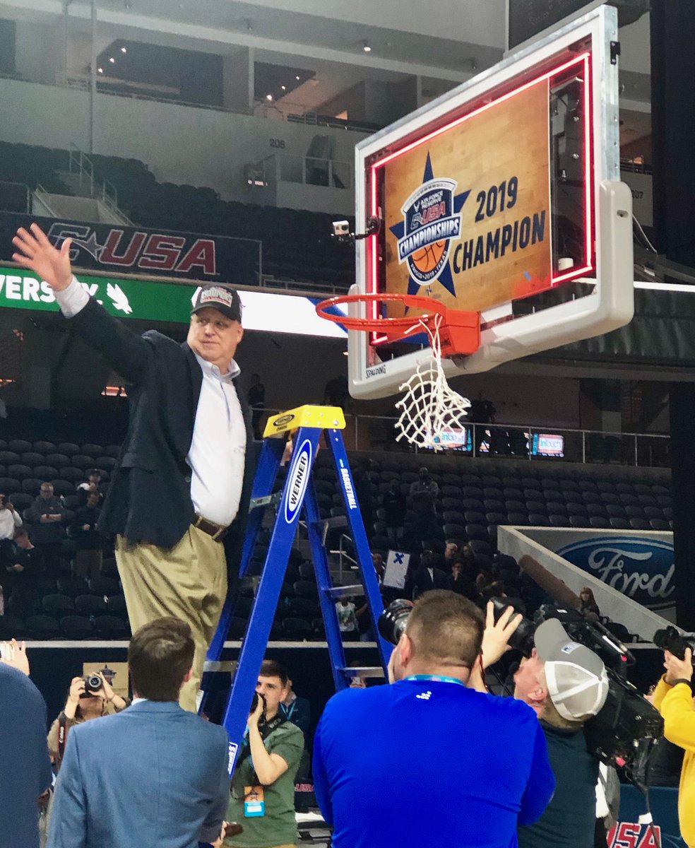 Former @odu_mbb coach Jeff Jones to be inducted into the <a href="/AmericanU/">American University</a> Sports Hall of Fame. Jeff took the Eagles to their first two NCAA Tournaments and claimed victories over <a href="/TerrapinHoops/">Maryland Men’s Basketball</a> and <a href="/FSUHoops/">Florida State Men’s Basketball</a> He won 211 games in 13 seasons. <a href="/UVAMensHoops/">Virginia Men's Basketball</a> 
odusports.com/news/2025/1/31…