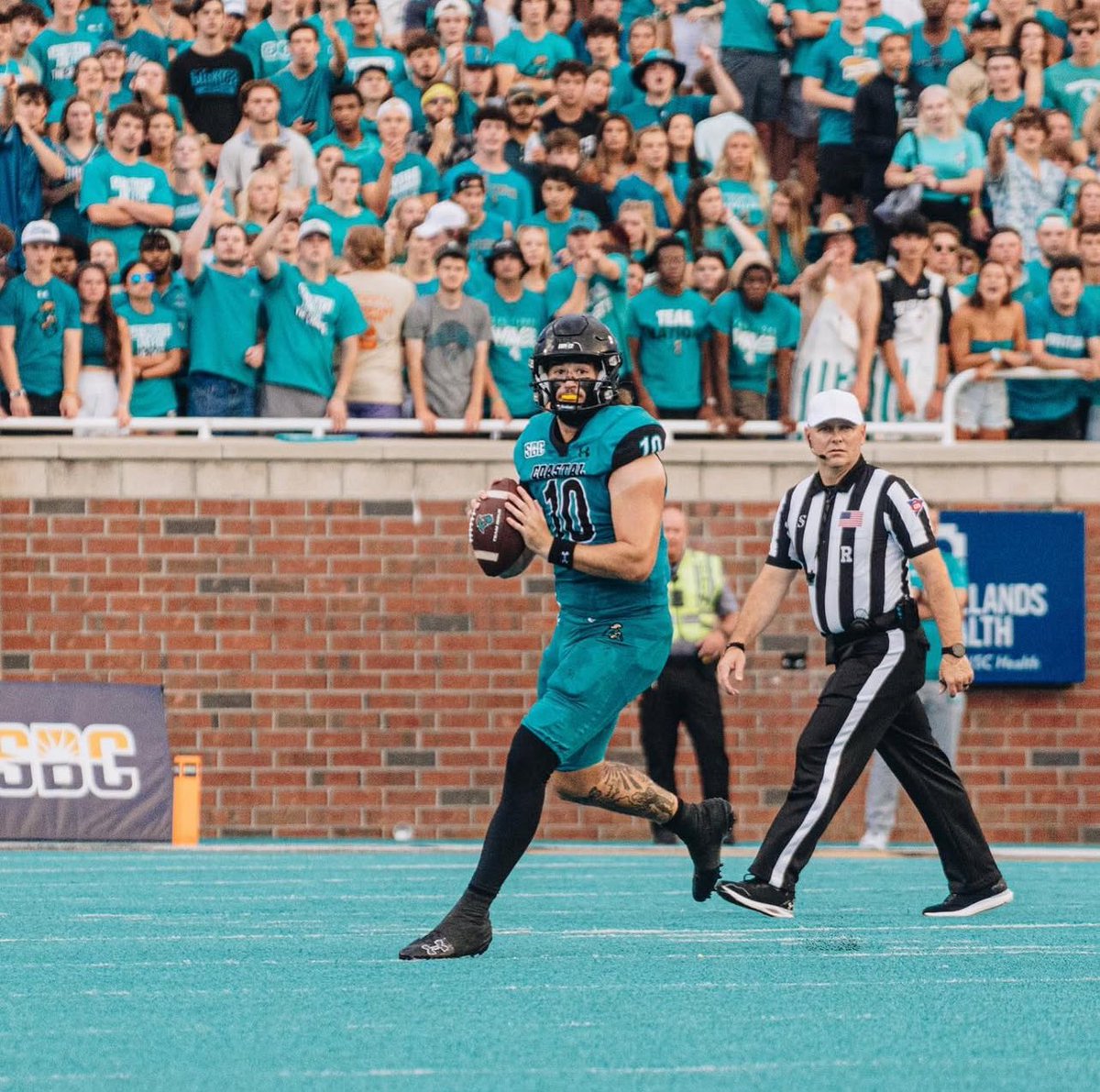 Jarin Mock 3⭐️ QB (@jarin_mock26) on Twitter photo After a great conversation with <a href="/CCUCoachDrew/">Drew Hollingshead</a> I’m blessed to receive an offer from Costal Carolina University <a href="/BradMaendler/">Brad Maendler</a> <a href="/Kstaff07/">kstaff</a> <a href="/AllenTrieu/">Allen Trieu</a> <a href="/CoachPruiett/">Jarrod Pruiett</a> <a href="/pnfootball/">Pick North Football</a> <a href="/TomLoy247/">Tom Loy</a> <a href="/SWiltfong_/">Steve Wiltfong</a> After a great conversation with <a href="/CCUCoachDrew/">Drew Hollingshead</a> I’m blessed to receive an offer from Costal Carolina University <a href="/BradMaendler/">Brad Maendler</a> <a href="/Kstaff07/">kstaff</a> <a href="/AllenTrieu/">Allen Trieu</a> <a href="/CoachPruiett/">Jarrod Pruiett</a> <a href="/pnfootball/">Pick North Football</a> <a href="/TomLoy247/">Tom Loy</a> <a href="/SWiltfong_/">Steve Wiltfong</a>