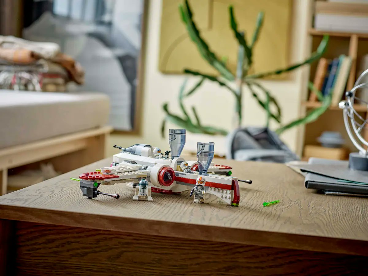 brickunited1's tweet image. The LEGO® STAR WARS™ ARC-170 Starfighter™ is your ticket to epic adventures. With 3 cockpits, adjustable wings, and 4 iconic characters, this 497-piece set is designed for Jedi masters aged 9 and up.  wix.to/OzBDcjI #StarWars #LEGO #BuildingFun