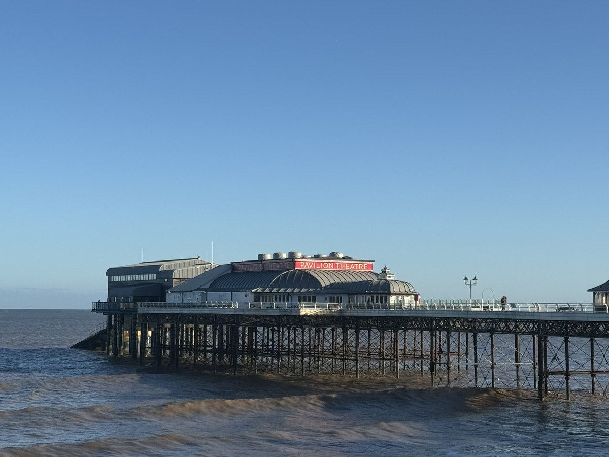 Things are moving along nicely on the pier refurbishment.

Strip out existing system✅
Design new system ✅
Carry out 1st fix pipework ✅
Install trace heating ✅
Carry out thermal insulation ✅ 

Now under the pier for the drainage works 🌊🌊

Great effort from all the team!