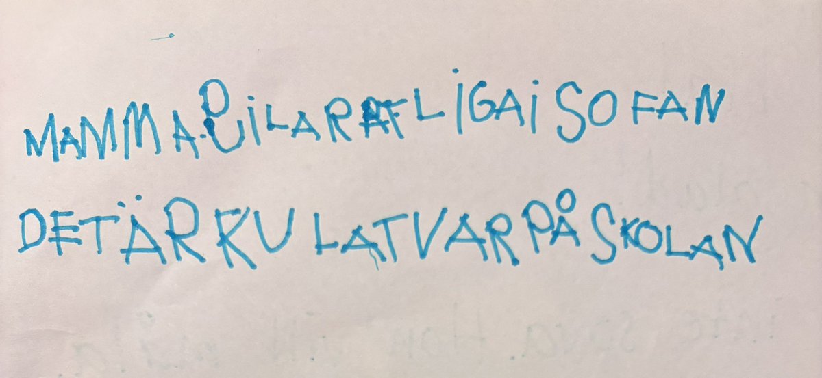 Min unge var 1,5 år när jag blev sjuk i postcovid. Vilket jävla mörker det är att detta är vad hon skriver om mig idag! Samtidigt är jag så tacksam för hur mycket friskare jag är.
