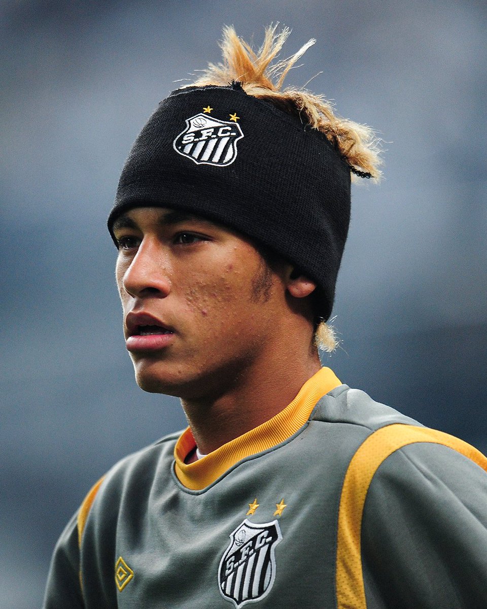 ChampionsLeague's tweet image. Neymar at Santos ⚪️⚫️

#UCL