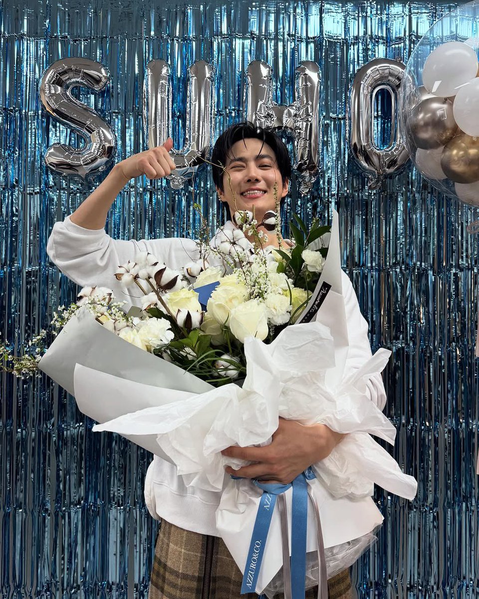SUHOpixel's tweet photo. 250201 kimjuncotton ig post 

“What’s next
😜👍”

#수호 #SUHO https://t.co/VtUTm595Bo