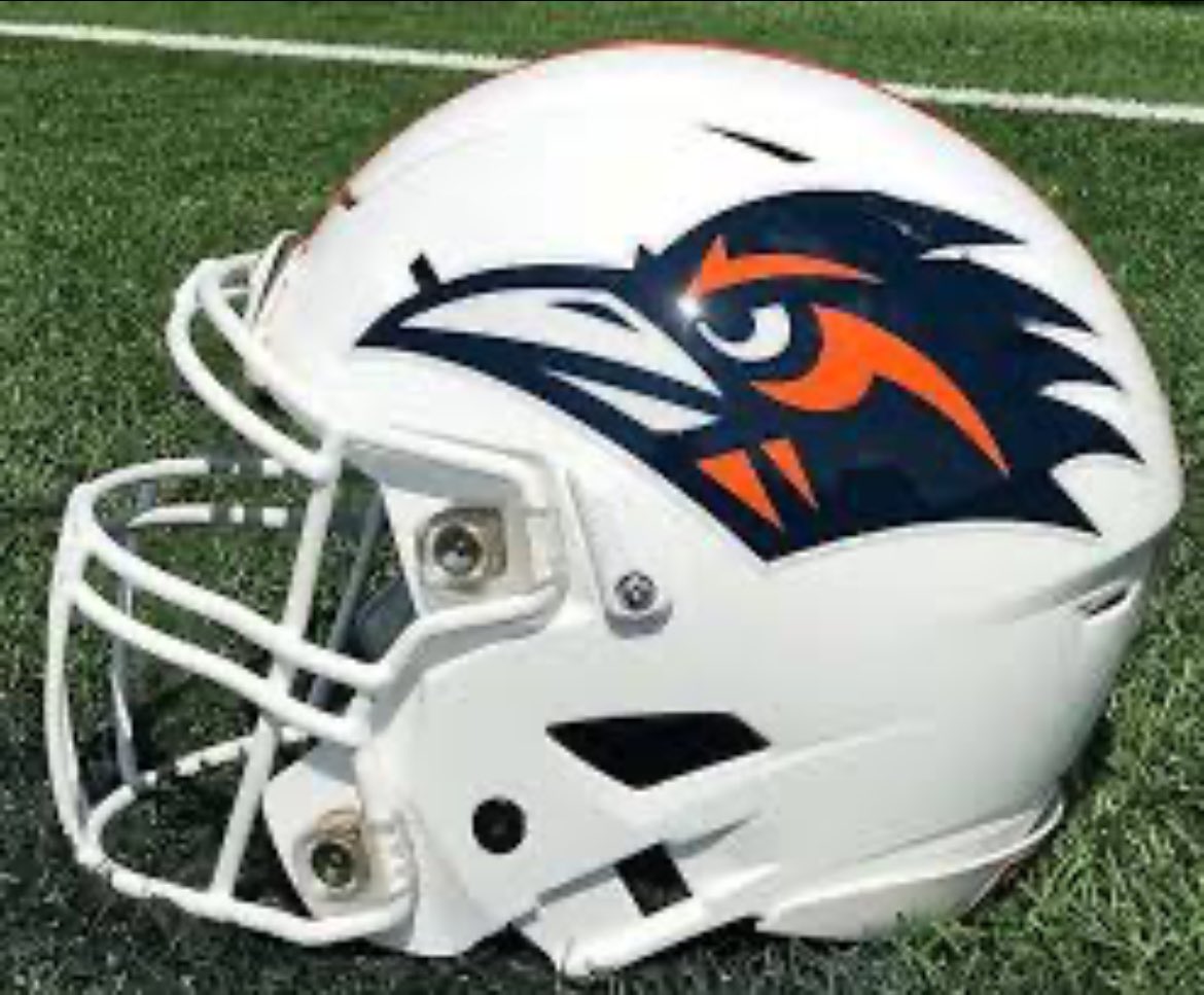 #AG2G I had a great conversation with <a href="/Coach_TPreston/">Coach Tyler Preston</a> from <a href="/UTSAFTBL/">UTSA Football 🏈</a>. Im thankful to receive my seventh D1 offer. #BirdsUp <a href="/BrandonHuffman/">Brandon Huffman</a> <a href="/davewiljr/">Coach Wilson</a>
<a href="/GabriellDTaylor/">Alaska Chosen</a> <a href="/CoachAshDL/">Jermial Ashley</a>
 <a href="/CoachHamby/">Stephen Hamby</a> @CoachCG210