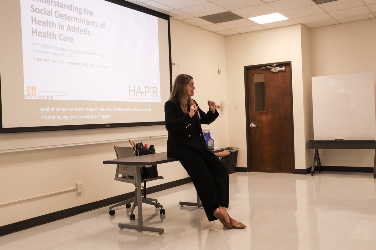 mayrenaisamar's tweet photo. I had a greAT time speaking at the Southwest Athletic Trainersโ Association Student Winter Workshop! I love being able to interact with future athletic trainers! #SHSU #SWATA #SHSUCOHS #HAPIRLab #PublicHealth #HealthCare #SocialDeterminantsofHealth https://t.co/zVZOBUmulc