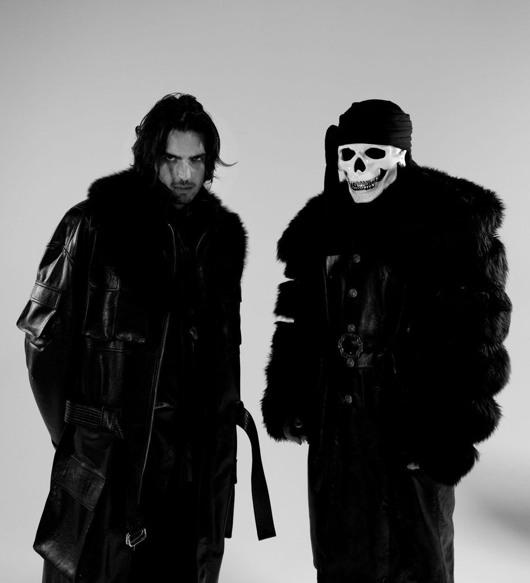 Apashe_Music's tweet photo. We are proud to announce we have made a whole EP together and it's finally out. 🖤🤍 https://t.co/CoIDF9IGSq