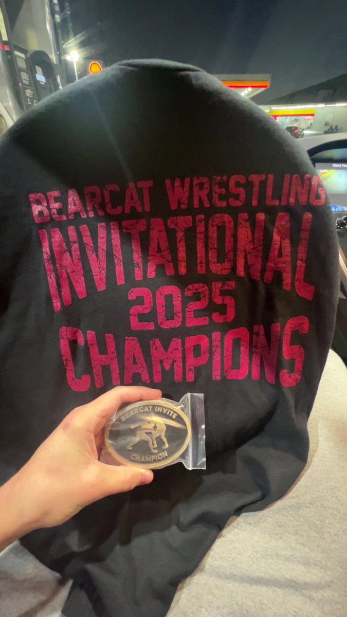 Bearcat Invite Champion
Majored a returning state finalist and #2 ranked kid in the finals.