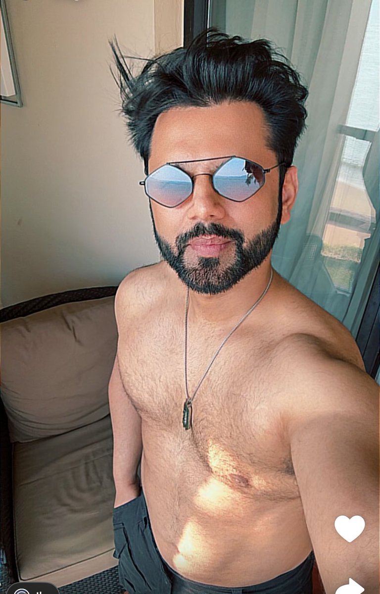 Rahul Vaidya is such a hotty n daddy 😈🔥👅💦

#Rahulvaidya  #hotrahulvaidya #rahulvaidyabluge   #cleanpubes #shavenpubes #armpits #sexy #shirtless  #bluge #armpits #nipples #abs #sexyface 
#actorsbluge #hotactor #indianhotactor