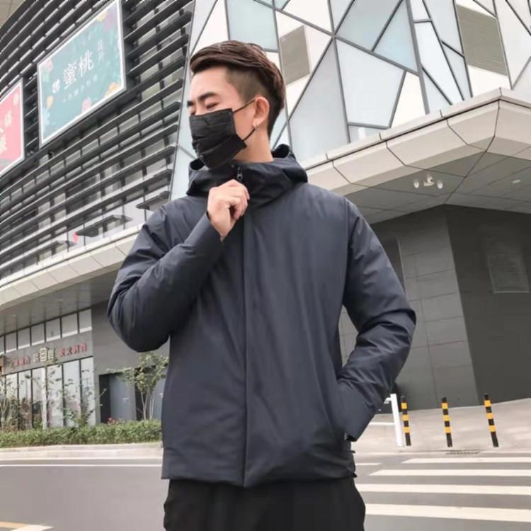 UnicunShop's tweet image. BRB, transforming into a human marshmallow with this cozy down jacket! 💨☁️  Stay warm (and stylish) all winter long! Shop now: unicun.com/product/lightw…  #downjacket #winterfashion #staywarm