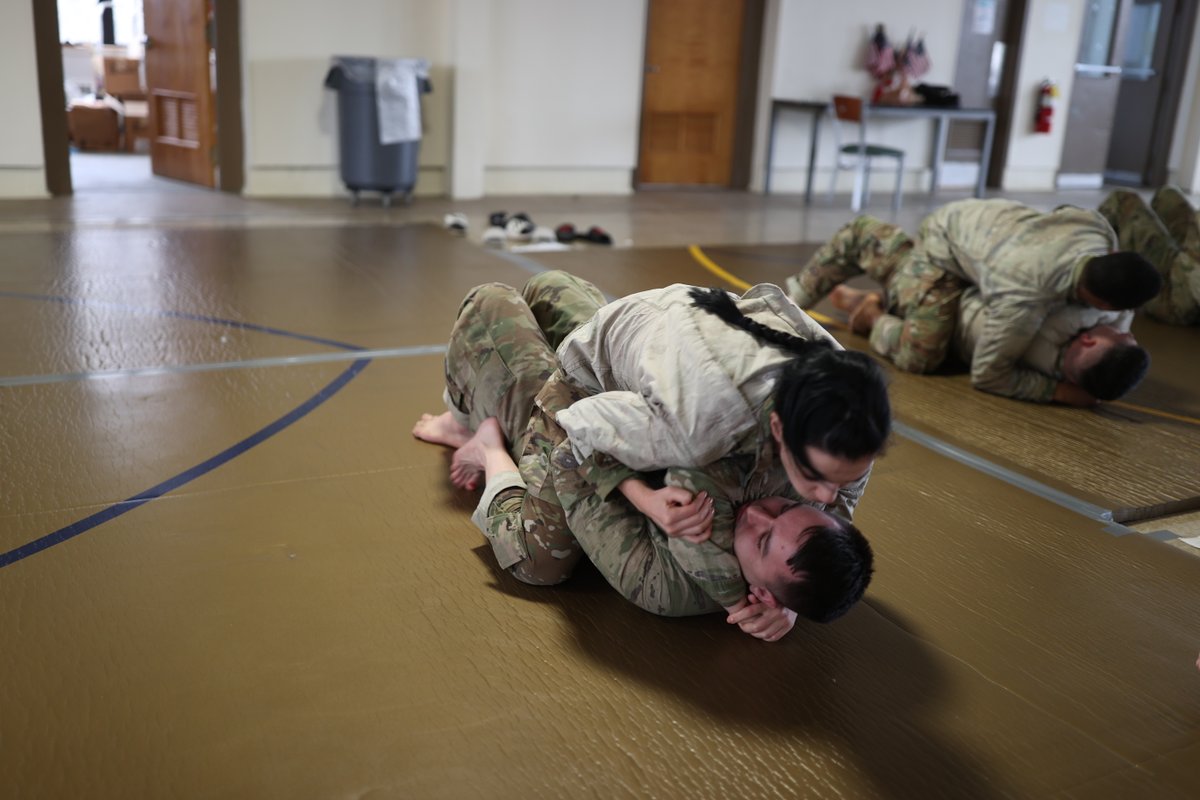DevensFort's tweet photo. Members of the 804th Medical Brigade, U.S. Army Reserve, learned how to use leverage and momentum during the #MACP Modern Army Combative Program at Devens RFTA Jan. 31. #ArmyCombatives @USArmyReserve @nationalguard @Marforres @ArmyIMCOM @99thDiv @ASAFortDix @JointBaseMDL https://t.co/c2cJEyr5oQ