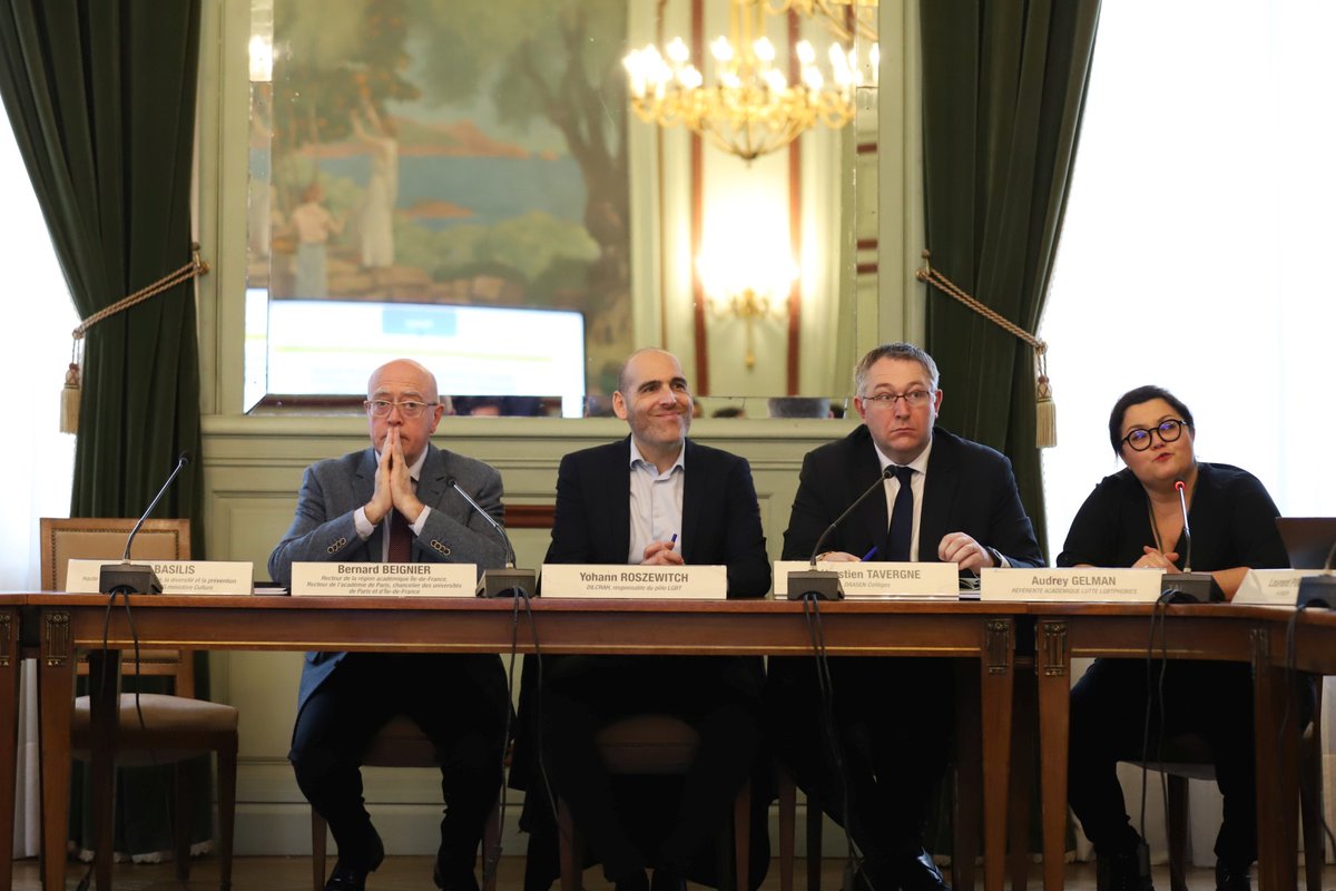 Academie_Paris's tweet image. #COPIL de l’Observatoire académique de prévention et de lutte contre les LGBTphobies 🌈
Les cadres de l’académie de Paris, chefs d’établissements, élus du #CAVL, institutions, associations s'engagent contre les discriminations anti-LGBT+.
🔎 Nos actions : ac-paris.fr/l-academie-de-…