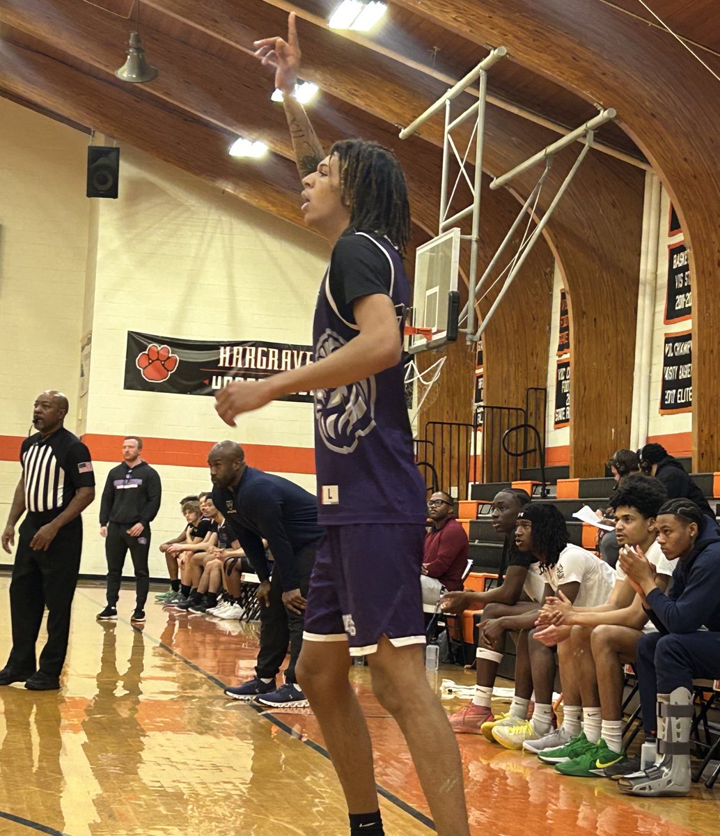 Relentless Hoops (@relentless_hoop) on Twitter photo 2025 F Da’Ron Hall averaged 19 PPG, 12.7 RPG, 1.7 SPG, and 1.7 BPG in 3 games for Winston-Salem Christian last weekend at Hargrave.
Quick leaper who was really active on both backboards, finished with either hand around the rim, and showed some in-between touch.
<a href="/iamdaronhall/">Da'Ron Hall</a> 2025 F Da’Ron Hall averaged 19 PPG, 12.7 RPG, 1.7 SPG, and 1.7 BPG in 3 games for Winston-Salem Christian last weekend at Hargrave.
Quick leaper who was really active on both backboards, finished with either hand around the rim, and showed some in-between touch.
<a href="/iamdaronhall/">Da'Ron Hall</a>