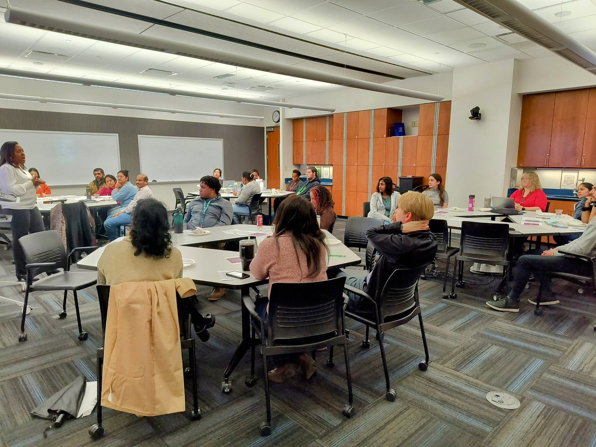 WashU MEDA (@washumedmeda) on Twitter photo Insightful discussion and great turnout w/Dr. Kia Caldwell, @WUSTL Vice Provost for Faculty Affairs & Diversity, for her insightful talk at the <a href="/WashUMedMEDA/">WashU MEDA</a> & <a href="/washubpa/">WashU Black Postdoctoral Association</a> #MEDACareerSeminar. <a href="/WashUMedIDEAS/">IDEAS at Department of Medicine</a> Insightful discussion and great turnout w/Dr. Kia Caldwell, @WUSTL Vice Provost for Faculty Affairs & Diversity, for her insightful talk at the <a href="/WashUMedMEDA/">WashU MEDA</a> & <a href="/washubpa/">WashU Black Postdoctoral Association</a> #MEDACareerSeminar. <a href="/WashUMedIDEAS/">IDEAS at Department of Medicine</a>