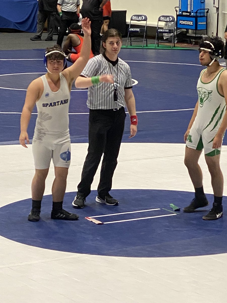 CoachCobbin's tweet photo. @SamuellWrestlin making some gains today on the mat!!! #SpartanStrong #PinEm #District https://t.co/hae3WBxbEY