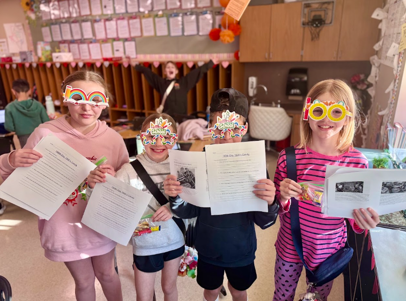 MsRowe6's tweet image. 🎉💯 100th Day Fun! 💯🎉

We read about candy from 100 years ago 🍬, then CHALKED UP SOME KINDNESS 🎨💖 all over the school! So proud of these kiddos for spreading joy! 🥰✨