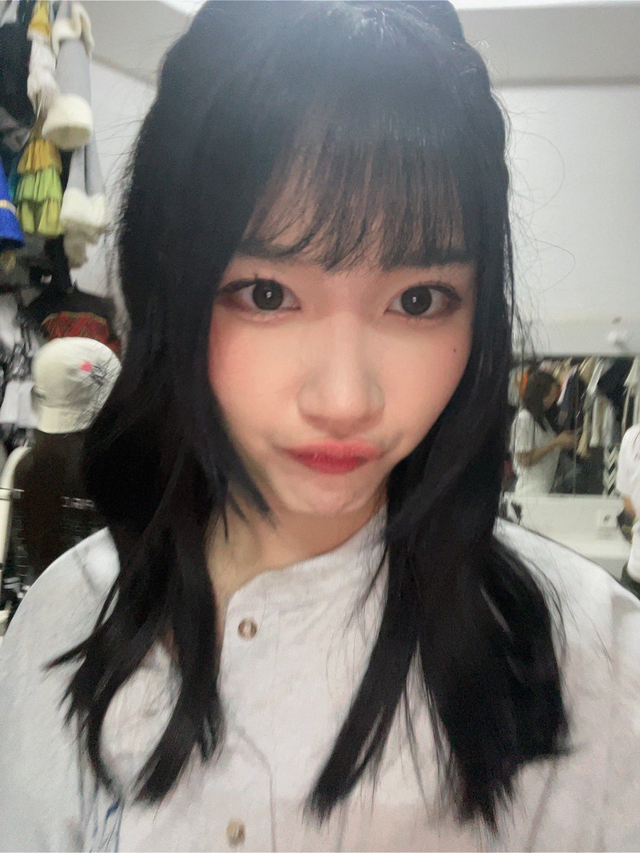 leejaeheei's tweet photo. ooh, selfie alert! feeling like a radiant sunbeam. struck some poses that'd make a pretzel jealous, and even mastered the elusive heart-cheek maneuver. my bangs are behaving like well-trained puppies today - what sorcery is this? prepare to be dazzled by this delightful photos! https://t.co/gXERRCROMM