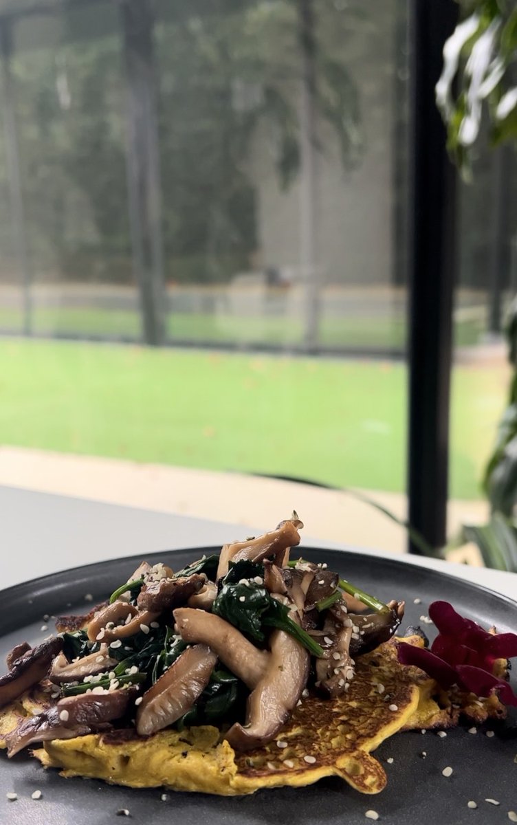 bryan_johnson's tweet photo. What I'm eating for the next few days: 

+ Cauliflower and Sweet Potato soup with toasted Pepitas
+ Chickpea, edamame, broccoli power bowl
+ Savory Chickpea pancakes with Shiitake Mushrooms and Sautéed Spinach https://t.co/dHfx4uhfjT