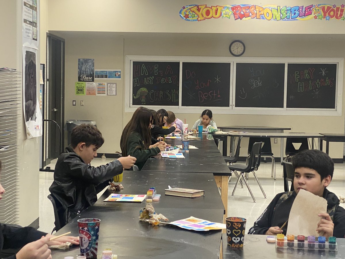 MsEliRodriguez's tweet photo. Art students @alvin_jh had a great time painting. @AlvinJH_Art Art 1 learning watercolor techniques and Art 3 with monochromatic paintings. https://t.co/1FakvkbpZF