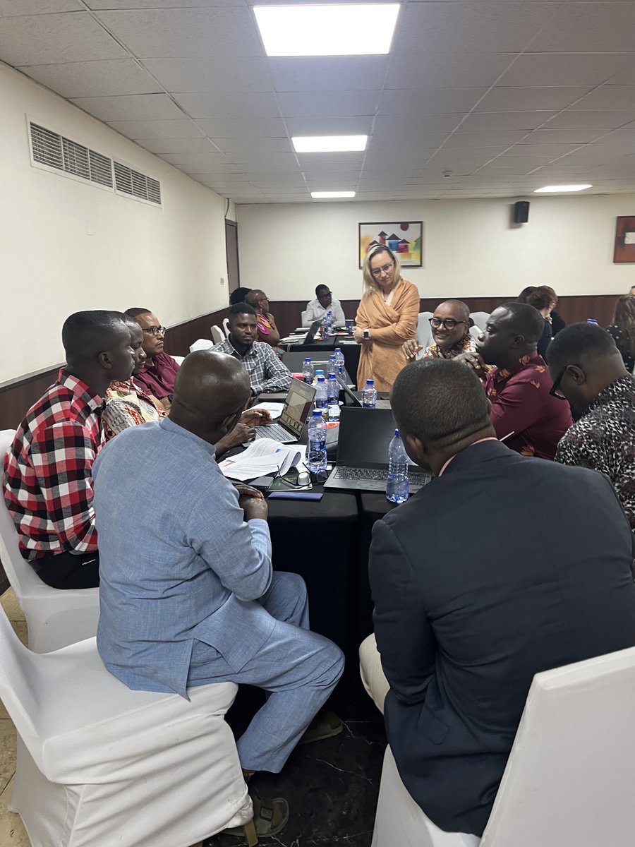 Justine Ina Davies tweet media