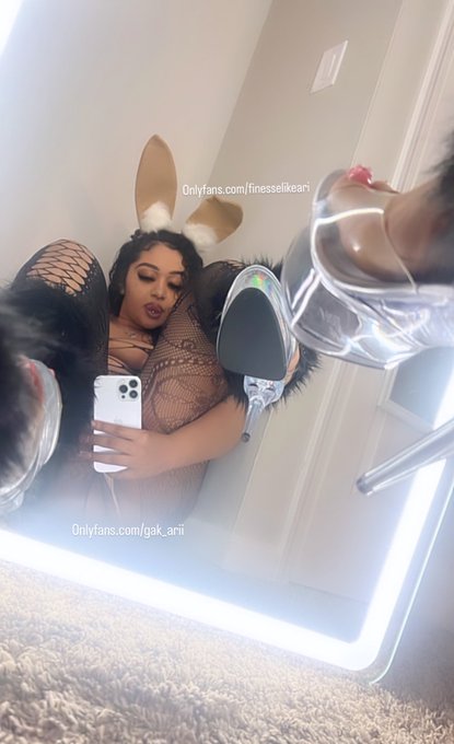 Available for FaceTime shows? custom videos? , bookings? & more!! ? https://t.co/jsdNeLh3tB