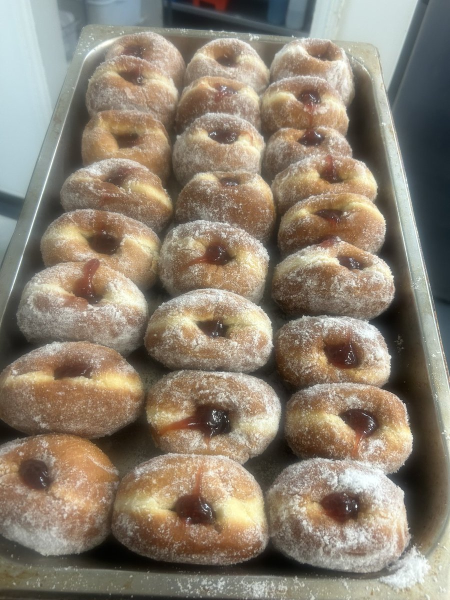 stevocfc1905's tweet photo. Doughnut heaven 😍😍🥰💙 https://t.co/9DMkzb67Ap