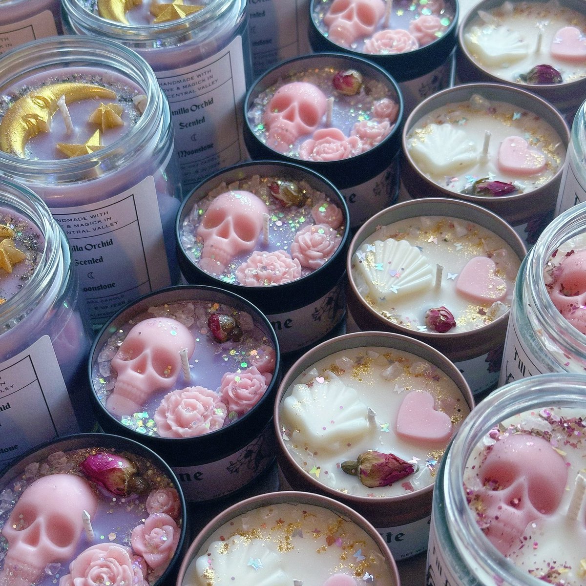 magickalmadre's tweet photo. hello friends ♡

if you’re looking for quality handcrafted candles and other aromatherapy products please feel free to check out my shop ⋆˙⟡ https://t.co/A3sRn6U8YO
