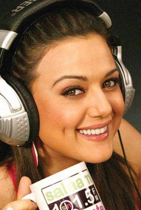 #HappyBirthdayPreityZinta: #PreityZinta I wish you always on this special day, thank you for having crossed my path, i hope that not too far away we can meet again, thank you for visiting my country, i will always admire and respect you, happy 50 years.
<a href="/realpreityzinta/">Preity G Zinta</a> 🥳🎂🇮🇳🇵🇪