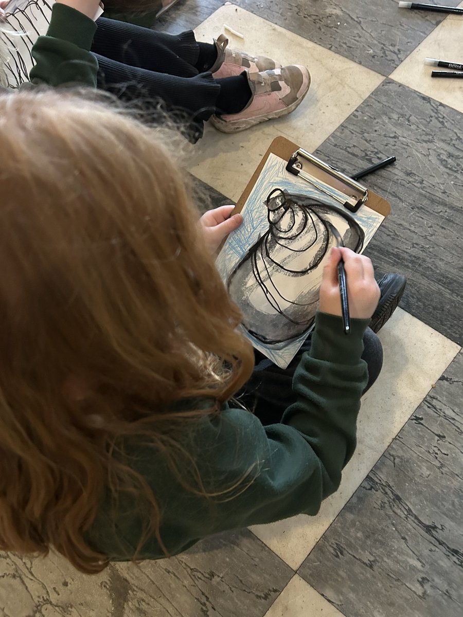 BarnsleyLibs's tweet image. We’ve had a fantastic day on tour at @Wentworth_House with our travelling Story Shell - thank you so much to @FabricLenny for a wonderful day of creative fun with schools! 

See us there tomorrow (Saturday 1 February) for general visitors, pop in and get creative! 🐚🖌️🎨