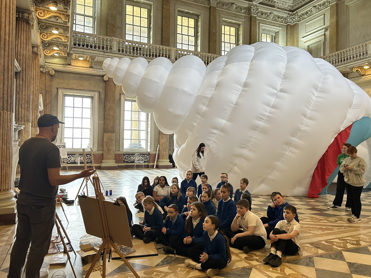 BarnsleyLibs's tweet image. We’ve had a fantastic day on tour at @Wentworth_House with our travelling Story Shell - thank you so much to @FabricLenny for a wonderful day of creative fun with schools! 

See us there tomorrow (Saturday 1 February) for general visitors, pop in and get creative! 🐚🖌️🎨