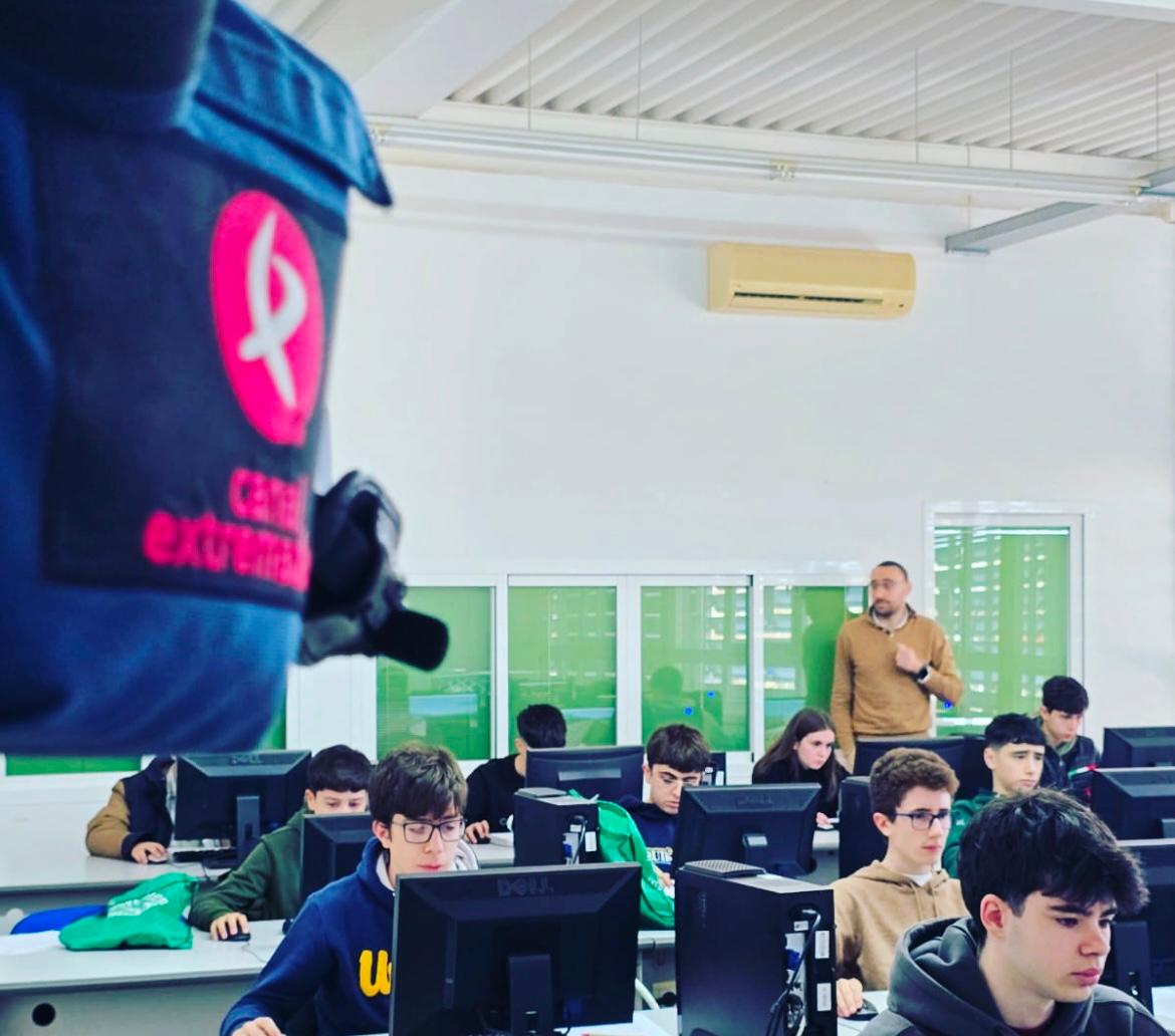 infouex's tweet photo. 💻67 estudiantes de ESO y Bachillerato participan en la XIII Olimpiada Informática de Extremadura
https://t.co/TQ4873FpdJ https://t.co/RnmETX3YDe