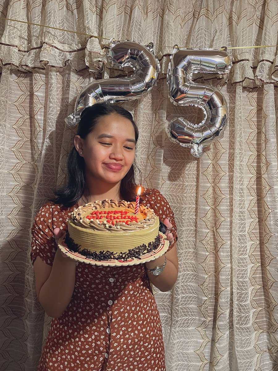 fatimagozo's tweet photo. 25 years in the making. Here's to half a lifetime of lessons, laughter, and all the things still to come! 🎂 #Feeling25 https://t.co/uWMxptcZ4H