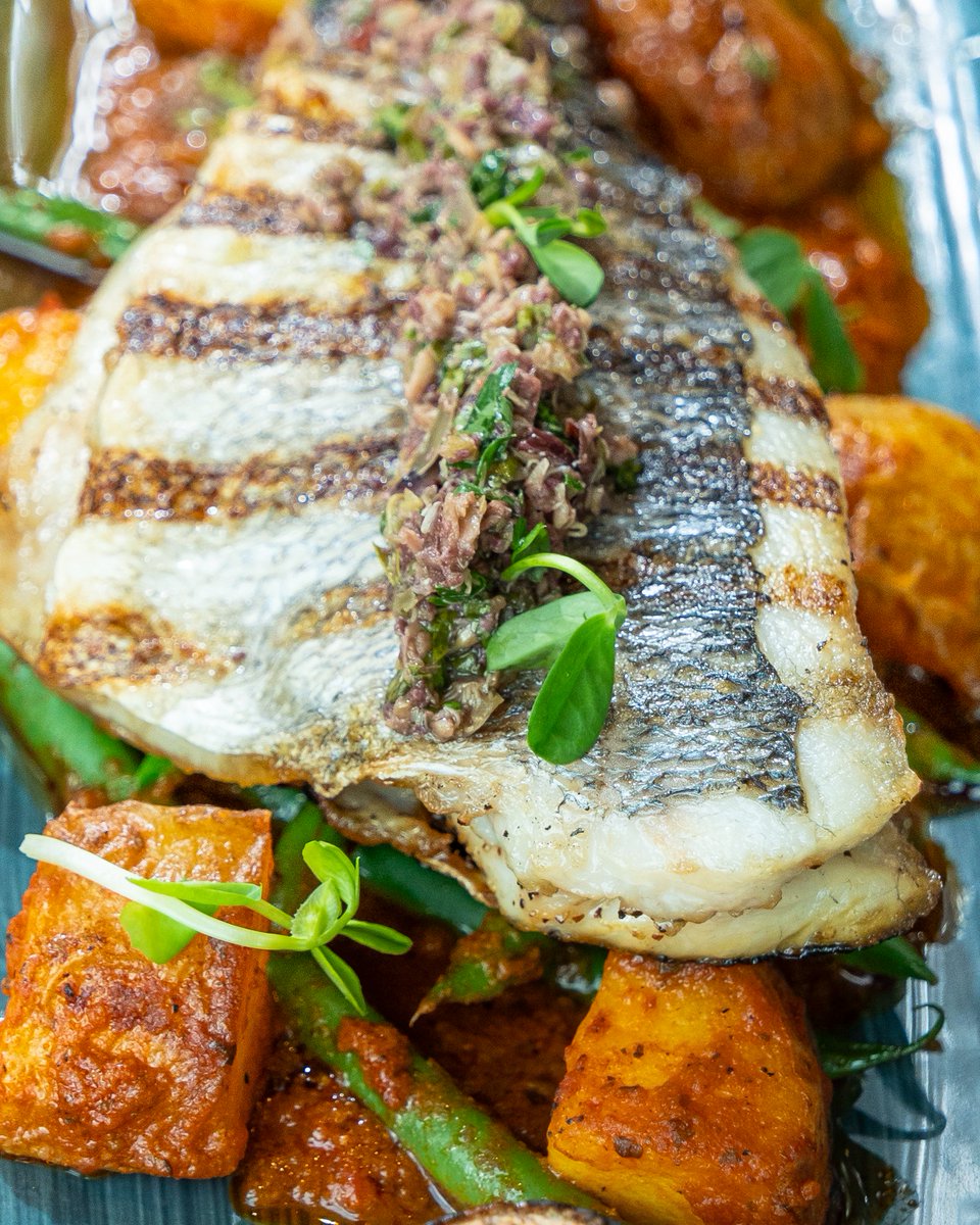 🐟🥔🍃 Bringing the comfort to comfort food with this mouth watering dish featuring our Sustainable Trout