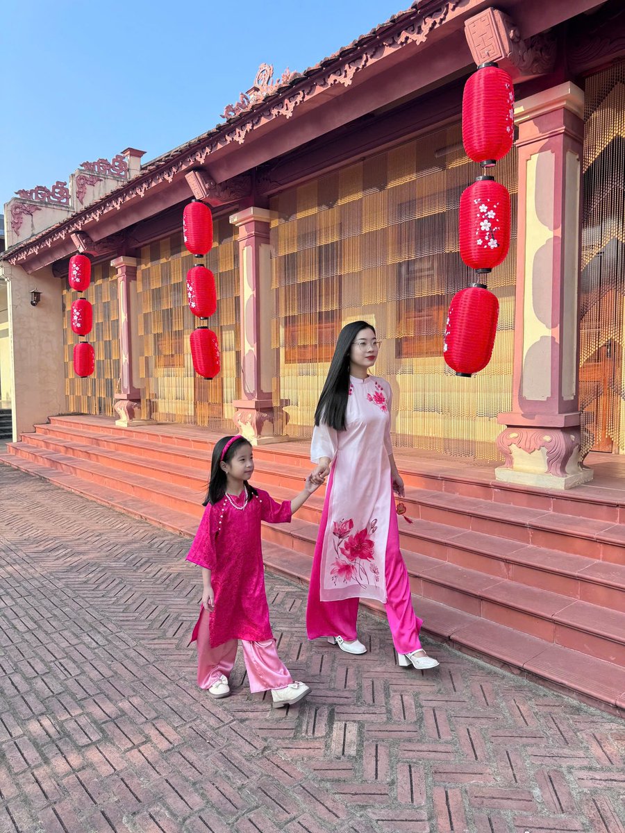 Trịnh Thu Hà tweet media