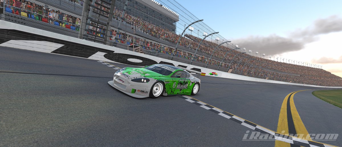 Desempolvamos y sacamos a pista el Aston Martin GT1 después de muchos meses y conseguimos la P2🥈en Daytona!
#siemprehulkianos