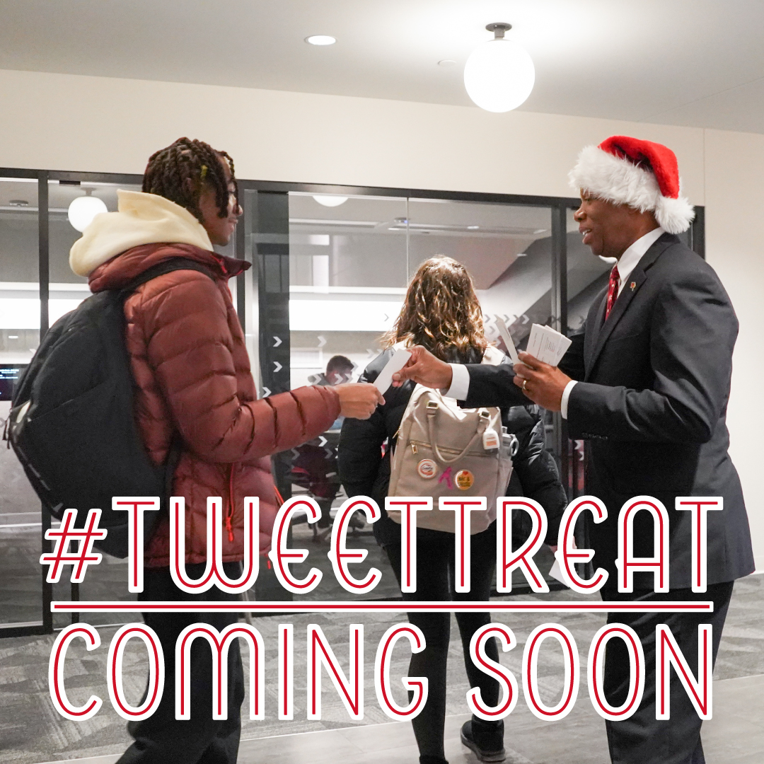 Hey, Redbirds! Next week will be our first #tweettreat of the semester! Follow <a href="/Redbird_Life/">Redbird Life</a>, <a href="/LevesterJohnson/">Levester Johnson</a>, &amp; <a href="/Redbird_Food/">Redbird Food</a> closely for the pop-up location! #RedbirdLife