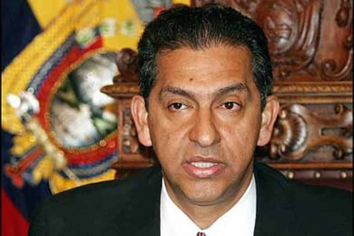 ¡NO ERA EL CORREISMO, FUÉ SU CHOFER! 
Andrea González, se pronunció tras la suspensión de su caravana en Machala el 29 de enero, aclarando que la causa no fue una amenaza telefónica, como inicialmente había señalado su equipo de campaña, sino una maniobra inesperada del chofer