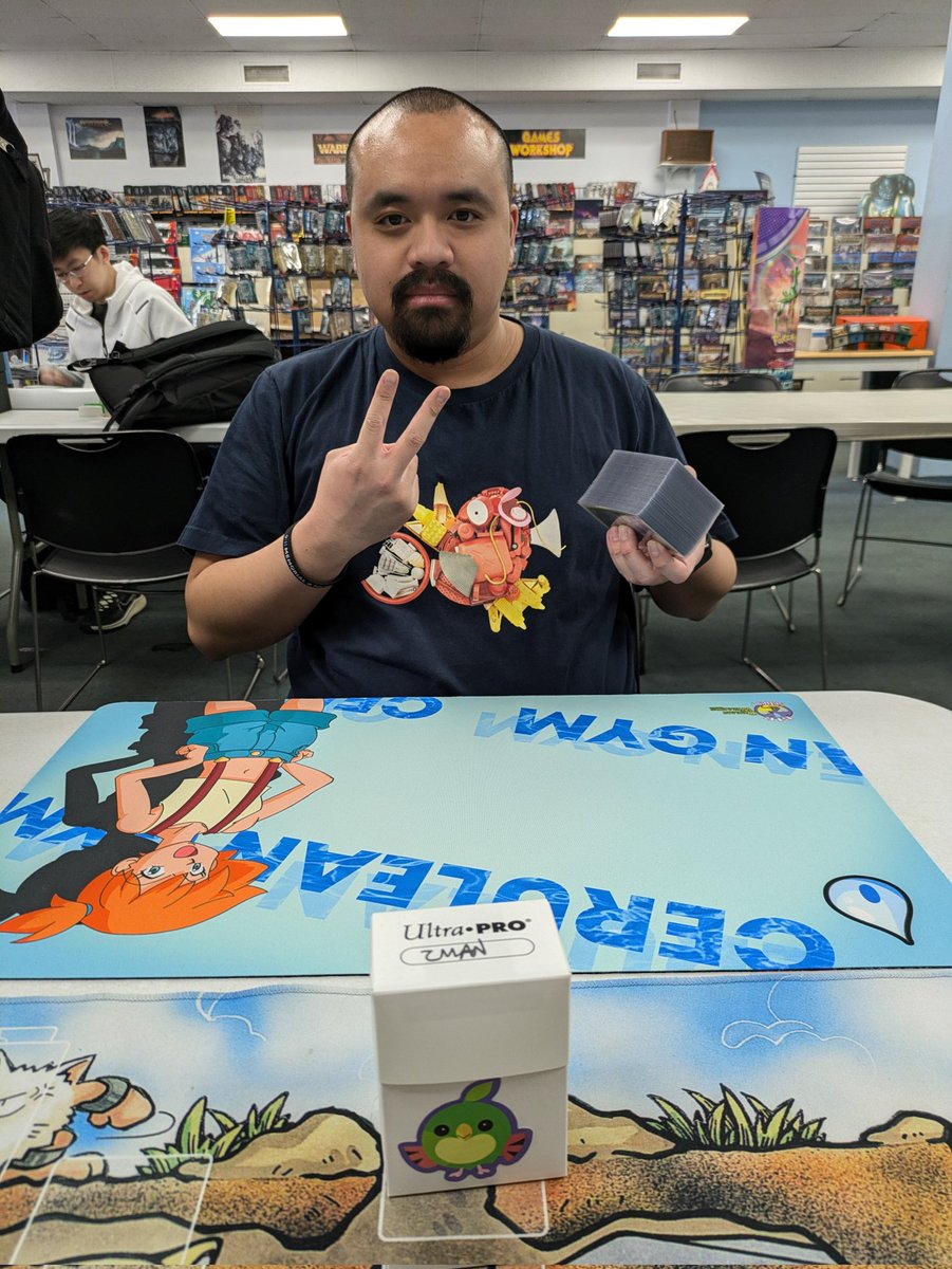 ZmanCuddles tweet media