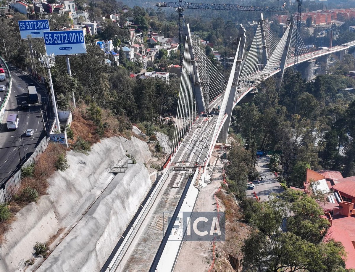 ICAMexico's tweet image. El pasado 28 de enero se realizó el colado de la Dovela de Cierre en el claro principal (entre las torres 3 y 2) con lo cual se completa la superestructura de 96 dovelas y 104 tirantes #ColecciónICA