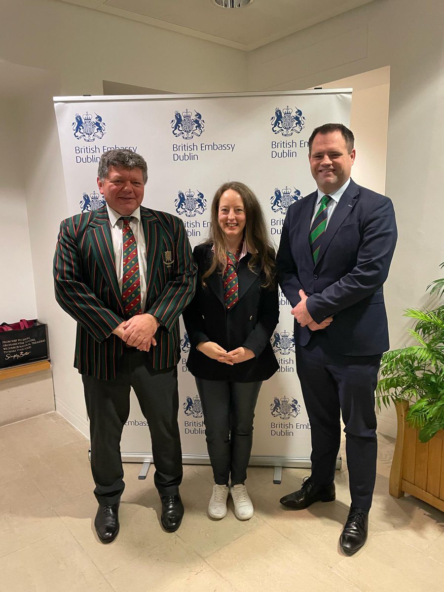 Tonight we hosted the Westminster and Oireachtas Rugby Teams ahead of tomorrow’s #IRLVENG #SixNations2025 ☘️ 🌹 

We are delighted to mark these events with players from both our parliaments as we mark the many sporting, cultural and parliamentary links between our countries 🤝